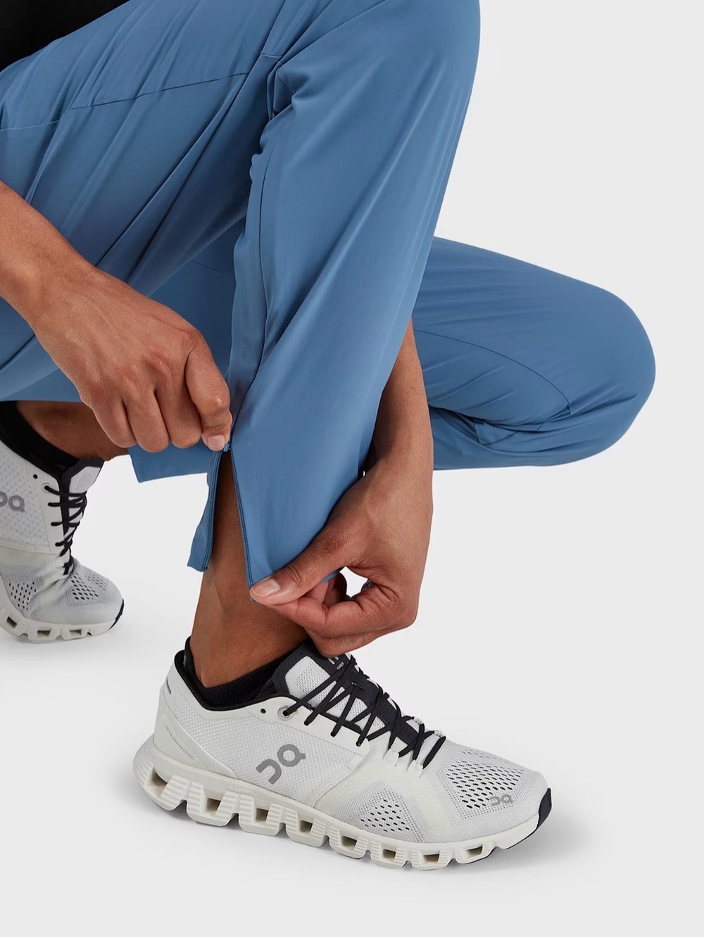 Women’s on cloud lightweight pants - Picture 5 of 7